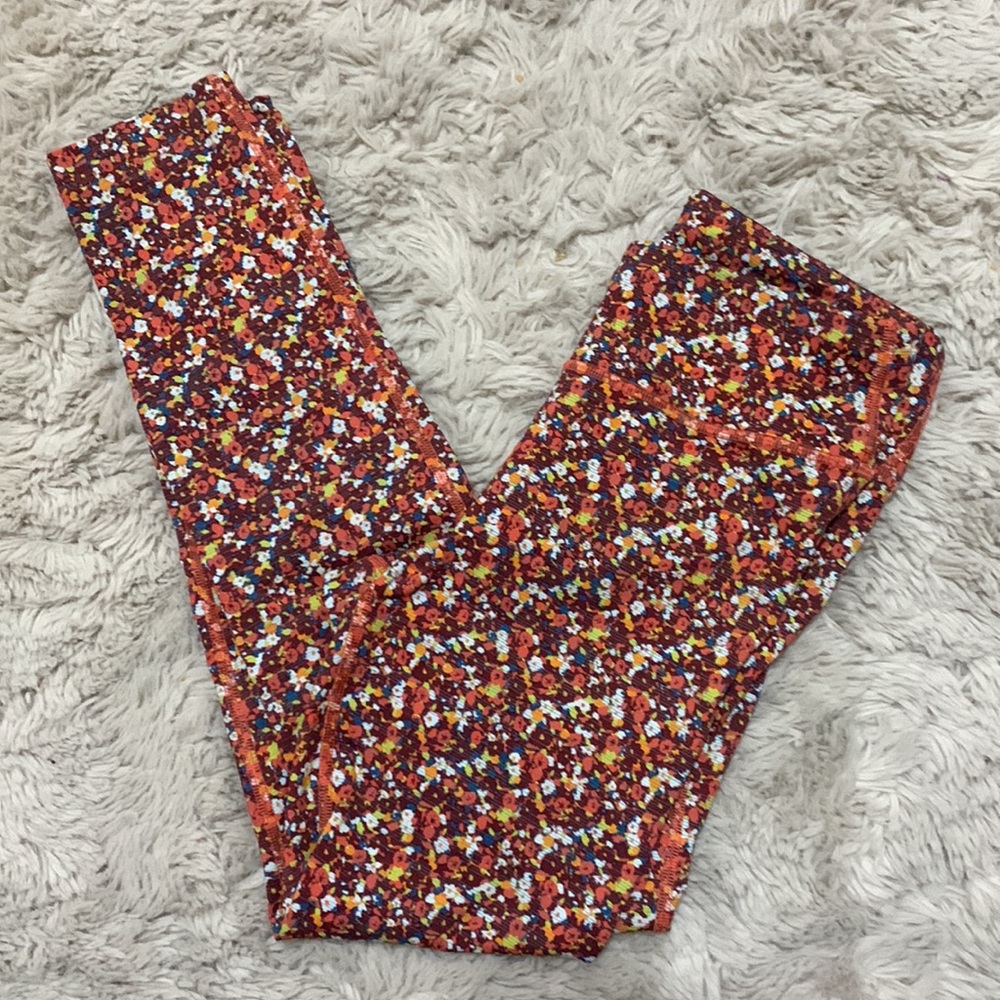 Outdoor voices small paprika bloom leggings